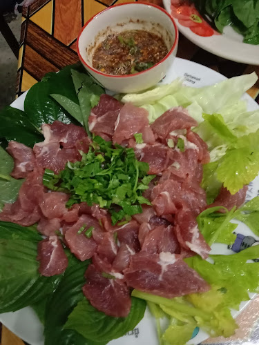 Opinii despre ร้านลาบอุบล în อำเภอศรีราชา - การบริการอาหารและที่พัก