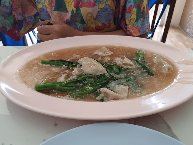 Comentarii opinii despre ร้านราดหน้ายอดผักสายไหมคลอง2ธัญบุรี