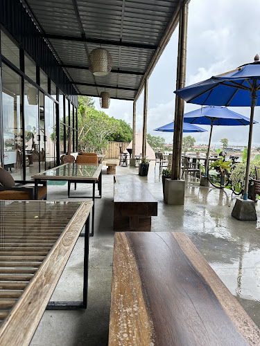 Les Palm De' Cafe' - Muang