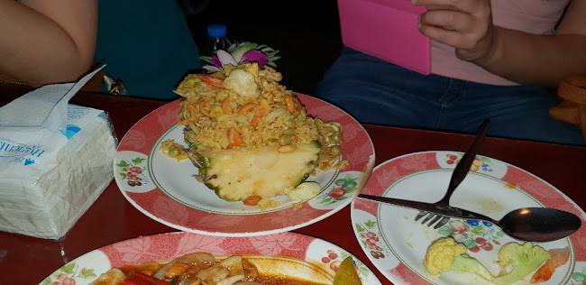 ร้านNumber.6 patong - การบริการอาหารและที่พัก