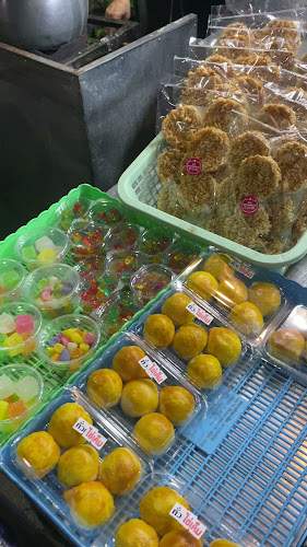 บัวลอยแม่เลื่อน - การบริการอาหารและที่พัก