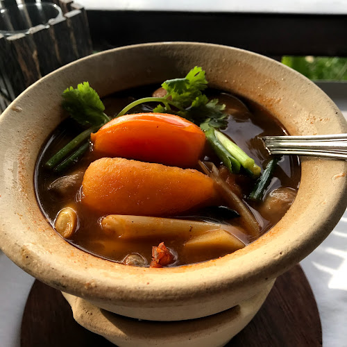 ออน เดอะ ร๊อค - อำเภอเมืองภูเก็ต