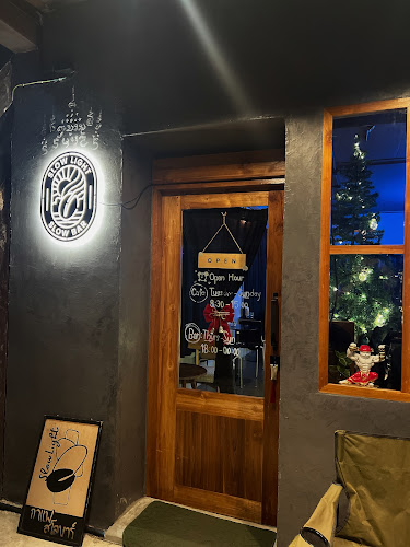 Slowlight slow-bar คาเฟ่แอนด์บาร์