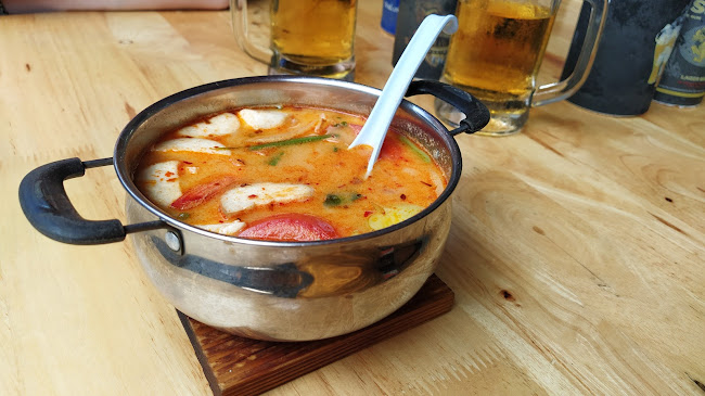 LEK SEAFOOD - การบริการอาหารและที่พัก