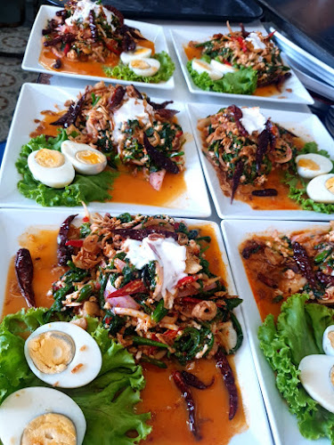 Pantai Seaview Restaurant Halal Food - การบริการอาหารและที่พัก