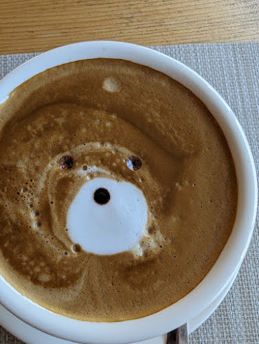 104 ซอยโคกมะขาม ตำบล ราไวย์ อำเภอเมืองภูเก็ต ภูเก็ต 83130