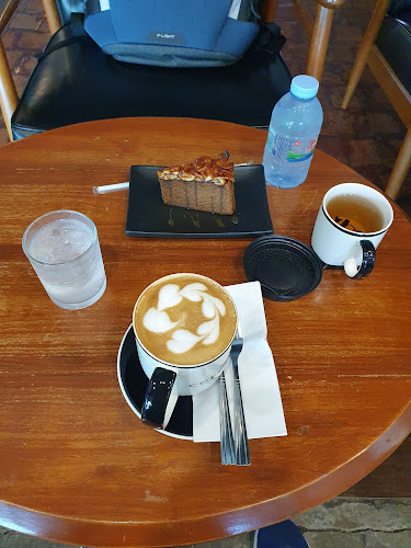 Coffee Tales - การบริการอาหารและที่พัก