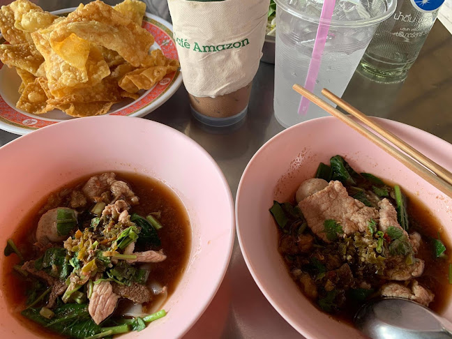Opinii despre ก๋วยเตี๋ยวเรือ ป้าแจ๋ว în อำเภอธัญบุรี - การบริการอาหารและที่พัก
