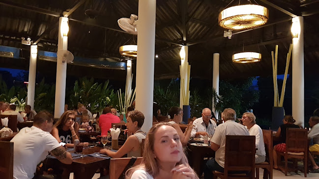 M&M's Pizzeria & Spaghetteria - การบริการอาหารและที่พัก