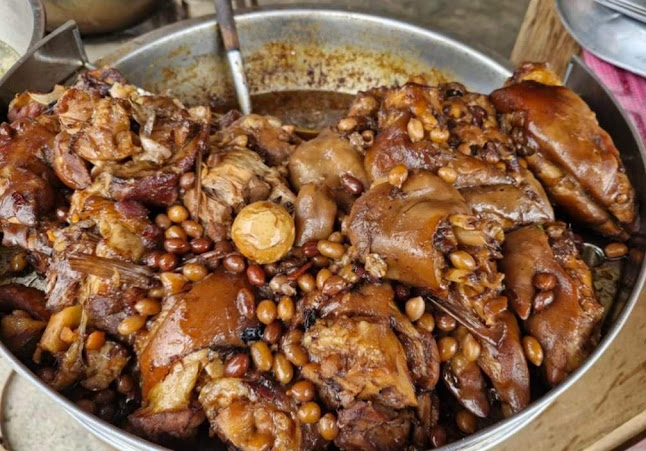 Opinii despre ครัวโกซุ้ย ขาหมู พุงวัว în เมือง - การบริการอาหารและที่พัก