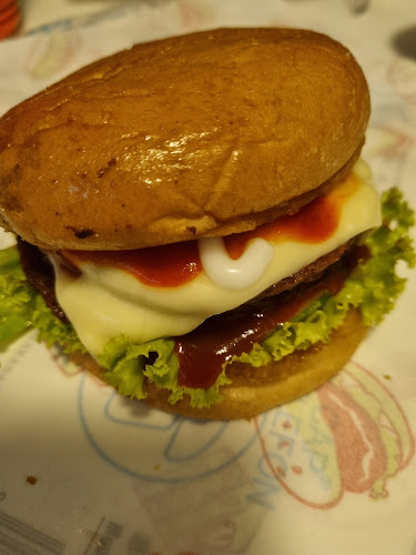 เบอร์เกอร์มาเลย์ สาขาหน้าโรงเรียนภูเก็ตวิทยาลัย