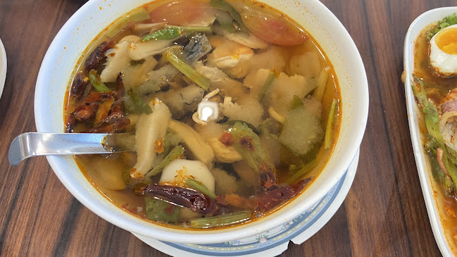 661/663 ศูนย์การค้าเจพีไรวา ถนน ท่าแฉลบ อ.เมือง จันทบุรี 22000