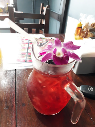 NIGHT BURGERS HALAL - การบริการอาหารและที่พัก