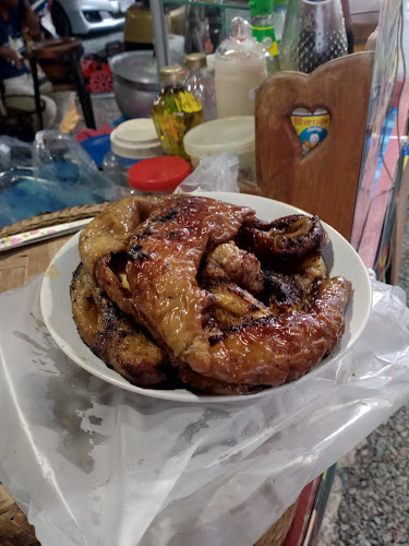 ร้านเจ้กรอง ลาบ ส้มตำ