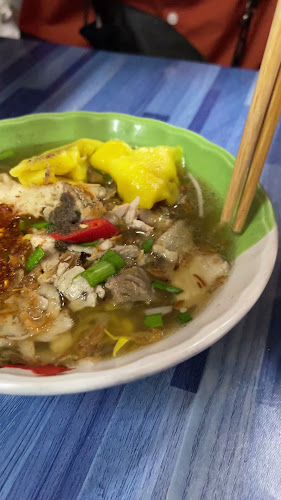 โกยูร หมี่ฮกเกี้ยน - การบริการอาหารและที่พัก