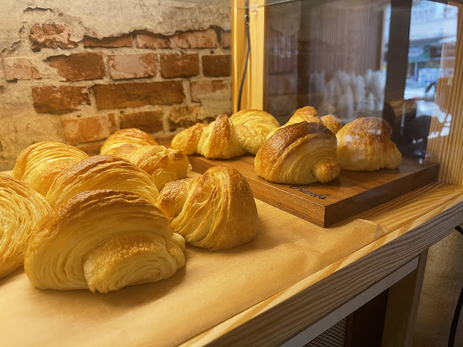 Opinii despre Bread Crumbs Cafe' în อำเภอเมืองภูเก็ต - การบริการอาหารและที่พัก