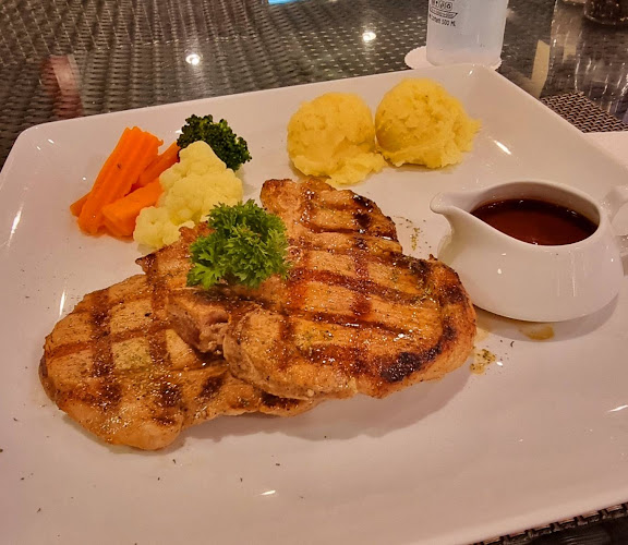 Pepper & Salt Pattaya - การบริการอาหารและที่พัก