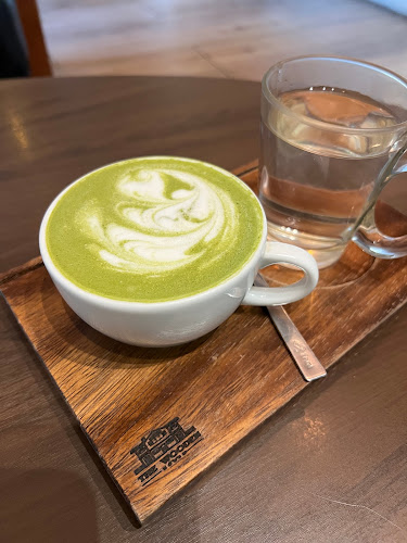 The Wooden House Hatyai - การบริการอาหารและที่พัก