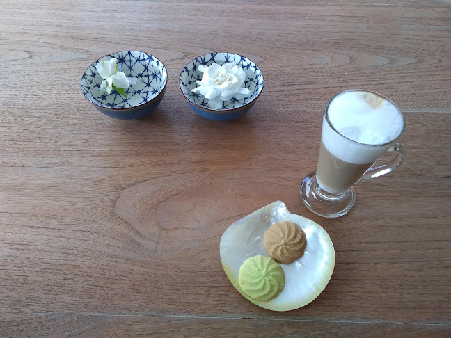 Kiki's Coffee Garden - การบริการอาหารและที่พัก