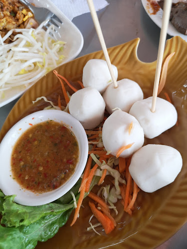 ลกเที้ยน ศูนย์รวมอาหารพื้นเมืองภูเก็ต