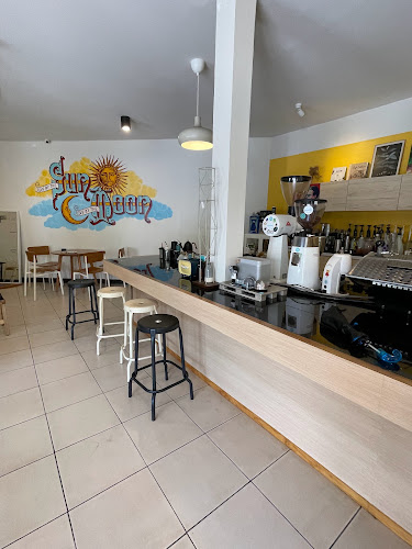 Sun & Moon Café - อำเภอเมืองนครปฐม