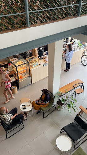 22 73 ถนน หลวงพ่อ ตำบลตลาดใหญ่ อำเภอเมืองภูเก็ต ภูเก็ต 83000