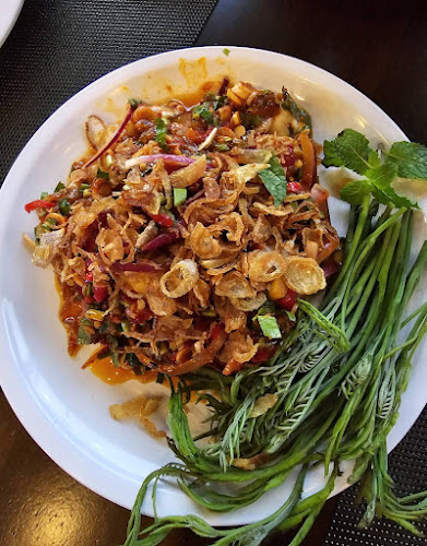 NINETY 9 Garden - การบริการอาหารและที่พัก