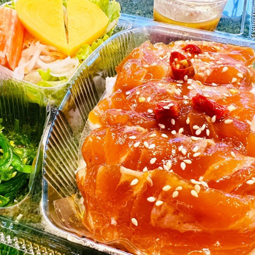 Hey! Sushi ซูชิแม่ลูกอ่อน สาขาในตลาดปากซอยเนินพลับหวาน - การบริการอาหารและที่พัก