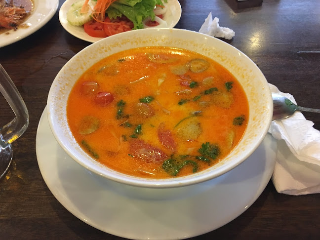 585 ถนน ปฏัก ตำบล กะรน เมือง ภูเก็ต 83100