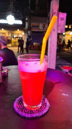 Opinii despre Richy Bar Patong în อำเภอกะทู้ - การบริการอาหารและที่พัก