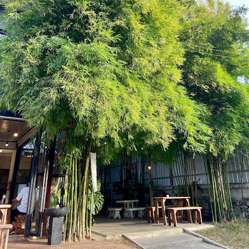 Saereesook ร้านกาแฟ เสรีสุข - การบริการอาหารและที่พัก
