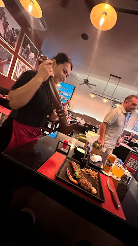 Churrasco Phuket Steakhouse - การบริการอาหารและที่พัก