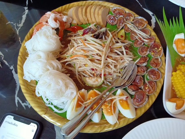 Orange House Cafe Pattaya (ตำหลายคาเฟ่ พัทยา) - การบริการอาหารและที่พัก