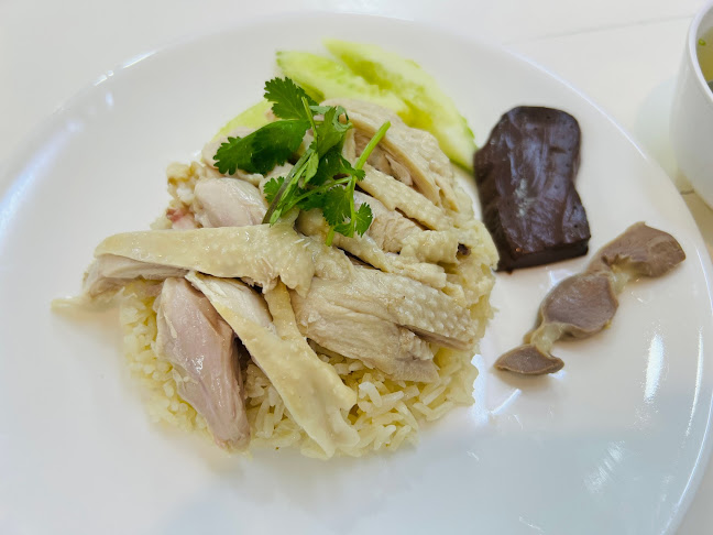 ราชาไก่ตอนสาขา2 - การบริการอาหารและที่พัก