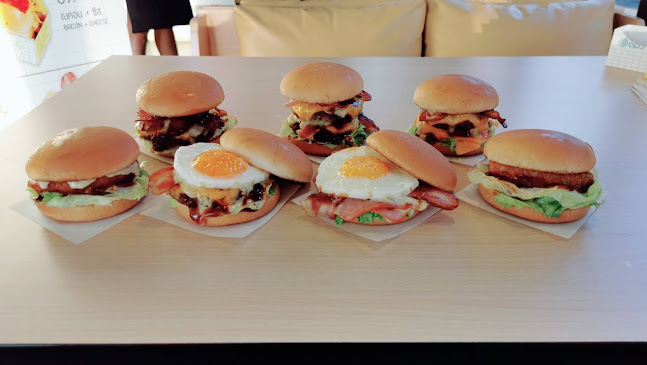 Opinii despre OopS burger สาขาปทุมทอง พิษณุโลก în อำเภอเมืองพิษณุโลก - การบริการอาหารและที่พัก
