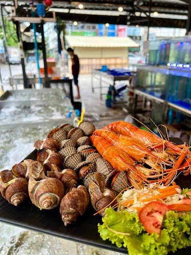 ยืนยิ้ม ซีฟู้ด YuenYim Seafood