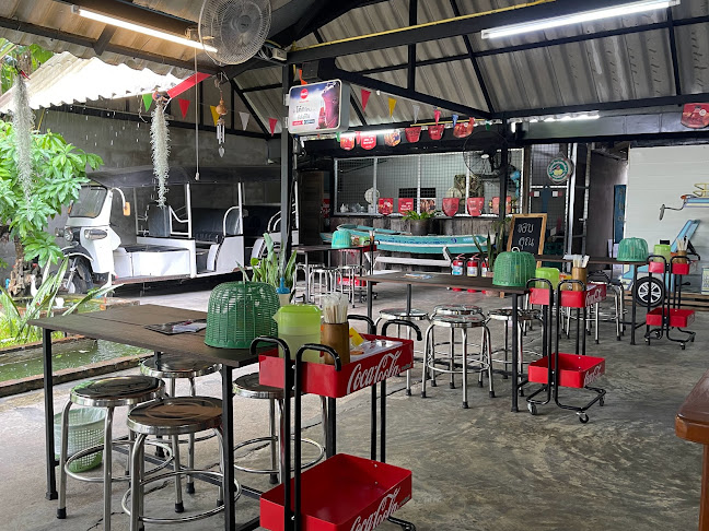 Opinii despre โกติ๋วก๋วยเตี๋ยวเรือรังสิต (เจ้าเก่าป่าตอง) สาขา ห้าแยกฉลอง în อำเภอเมืองภูเก็ต - การบริการอาหารและที่พัก