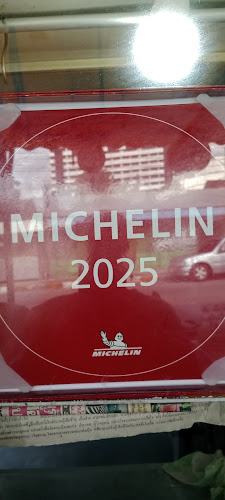 ร้านจัดจ้าน โดยโกแดง - การบริการอาหารและที่พัก