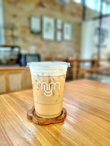 Make You Mine (เมค ยู ไมน์) - การบริการอาหารและที่พัก