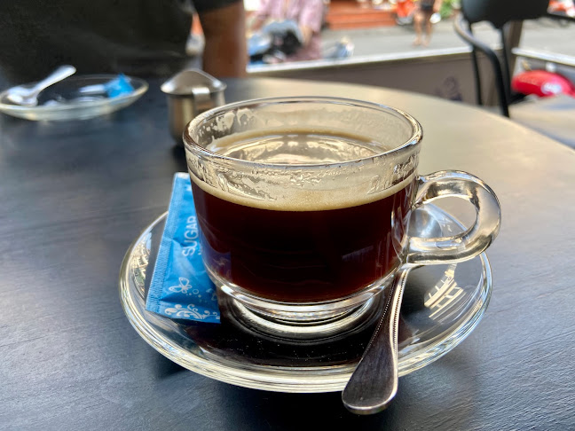 At All Cafe - การบริการอาหารและที่พัก