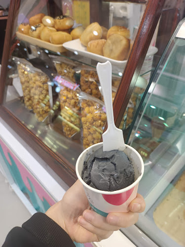 ด.ญ.ไอติม เซ็นทรัล แจ้งวัฒนะ ชั้น G - อำเภอปากเกร็ด