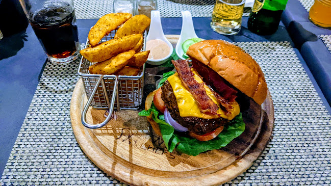 Opinii despre Two Chefs Kata Beach în อำเภอเมืองภูเก็ต - การบริการอาหารและที่พัก