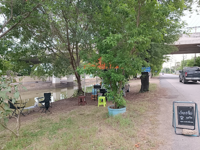 Juvia Coffee - การบริการอาหารและที่พัก
