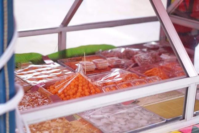 อรทัยขนมหวาน - การบริการอาหารและที่พัก