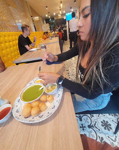 Opinii despre Shree Ganesha - Pure Vegetarian Restaurant în อำเภอกะทู้ - การบริการอาหารและที่พัก