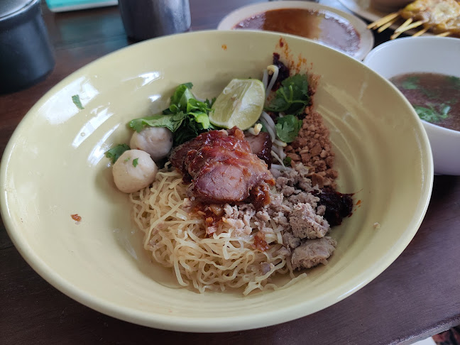 Opinii despre ร้านก๋วยเตี๋ยวหมูแม่นิ่ม în เมือง - การบริการอาหารและที่พัก
