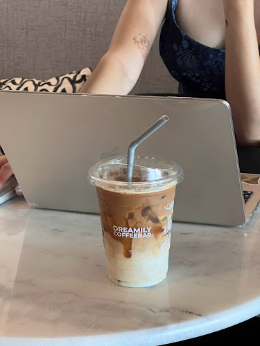 Dreamilycoffeebar - การบริการอาหารและที่พัก