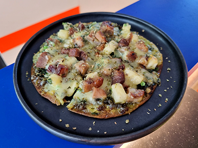 Opinii despre Roasty By Rai Ruen Rom (Asoke) în วัฒนา - การบริการอาหารและที่พัก