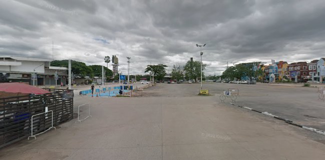 Sweetbeeice ไอศกรีมสวีทบี ตลาดต้นตาล