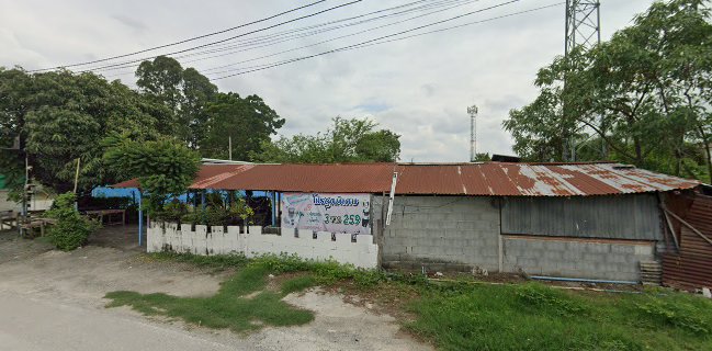 ร้านริมคลองสามพี่น้อง แหลมฉบัง